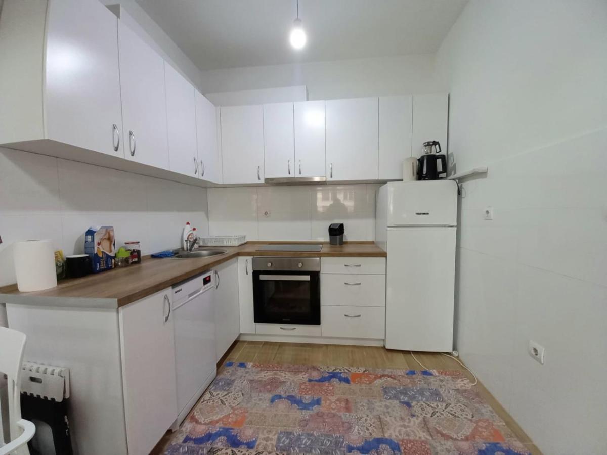 Two Rooms And Kitchen, Bathroom With Balcony Apartment 스코페 외부 사진