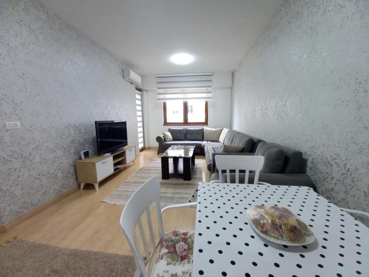 Two Rooms And Kitchen, Bathroom With Balcony Apartment 스코페 외부 사진
